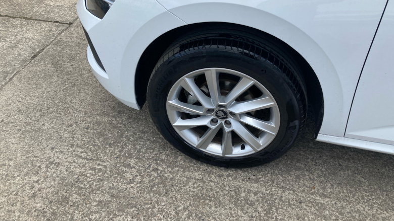 Skoda Kamiq 1.0 TSI 95 SE Edition 5dr Petrol Hatchback